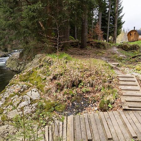 Chalets & Apartments - Base Camp Medvedin Špindlerŭv Mlýn المظهر الخارجي الصورة