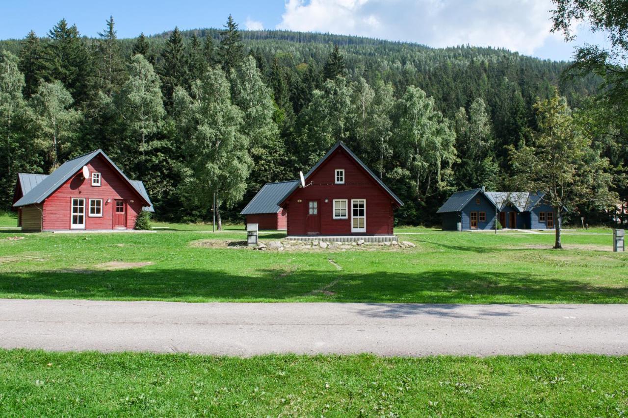 Chalets & Apartments - Base Camp Medvedin Špindlerŭv Mlýn المظهر الخارجي الصورة