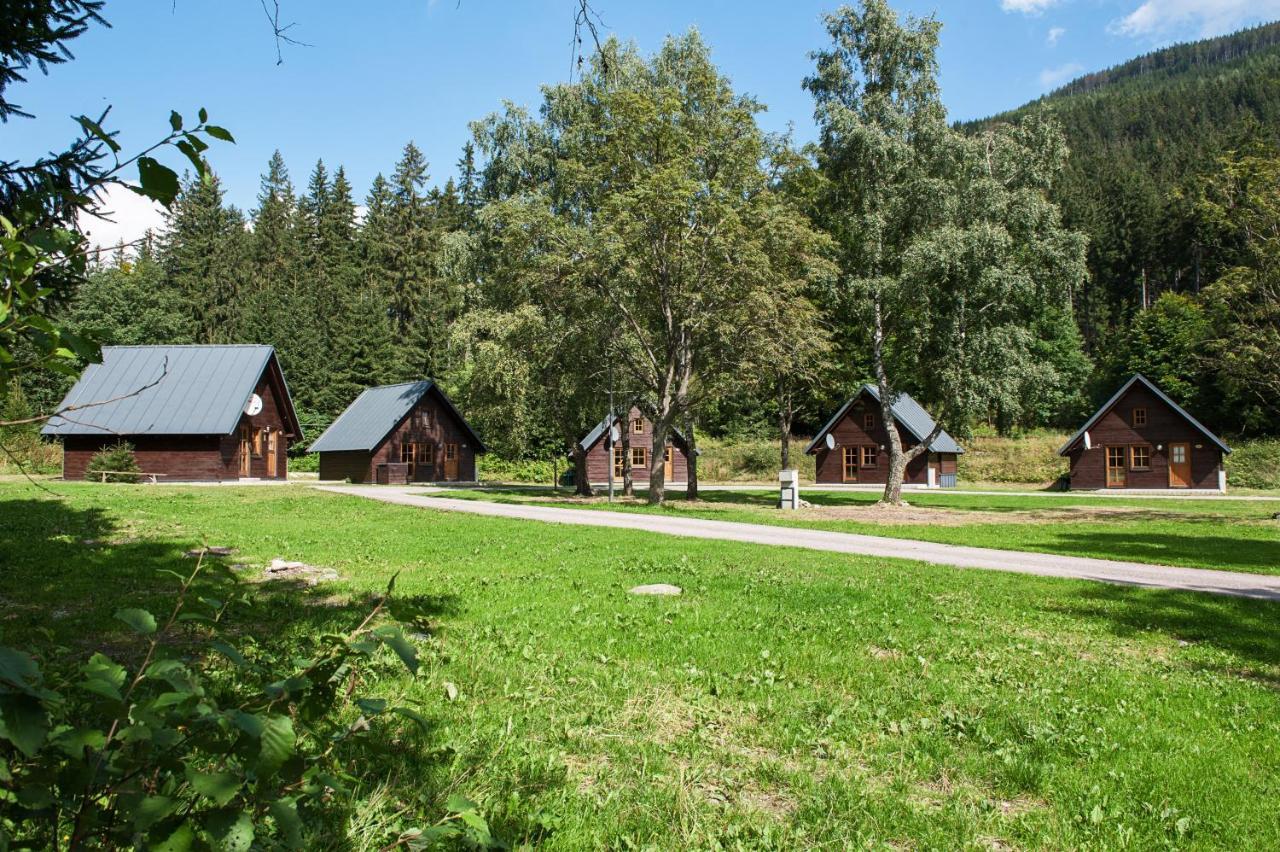 Chalets & Apartments - Base Camp Medvedin Špindlerŭv Mlýn المظهر الخارجي الصورة