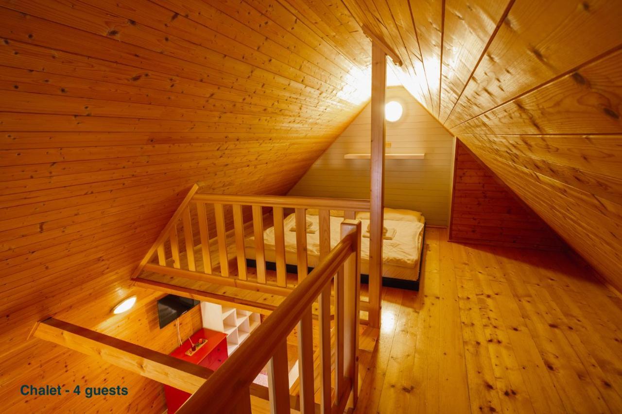 Chalets & Apartments - Base Camp Medvedin Špindlerŭv Mlýn المظهر الخارجي الصورة