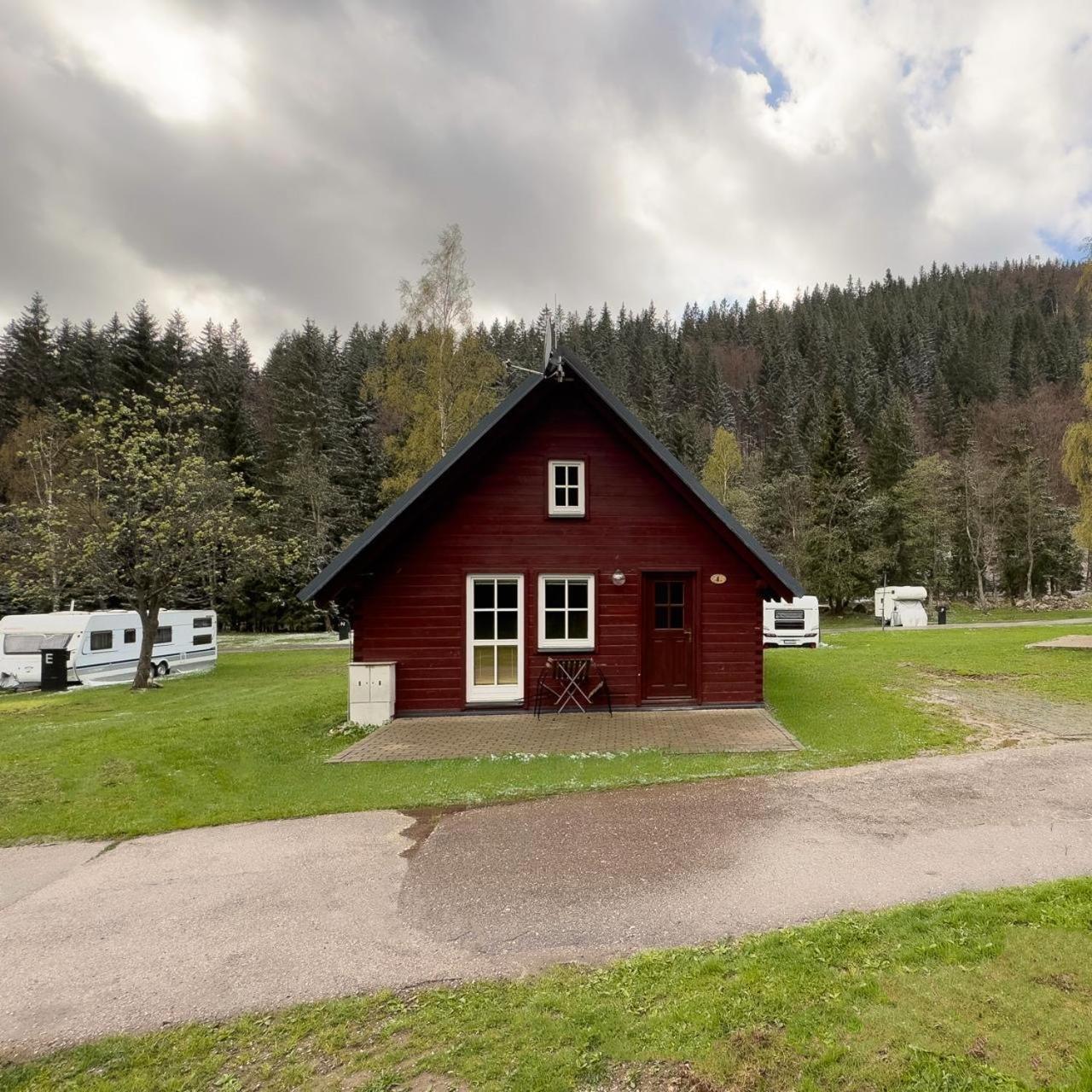 Chalets & Apartments - Base Camp Medvedin Špindlerŭv Mlýn المظهر الخارجي الصورة